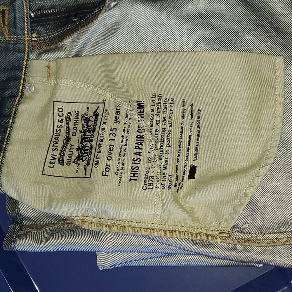 Levi's 🥳 - Picture 5 of 6